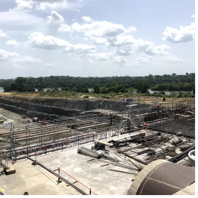 Vue d'ensemble d'un chantier de structure
